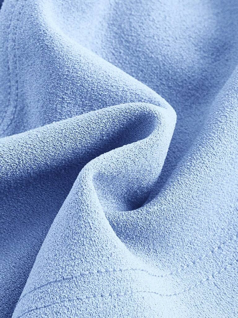 Conjunto Feminino Azul Bebê Krabi – Elegância com Toque Moderno