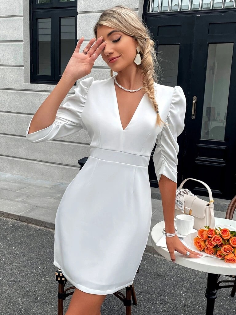 Vestido Branco Curto Antonella – Elegância e Delicadeza em Uma Única Peça