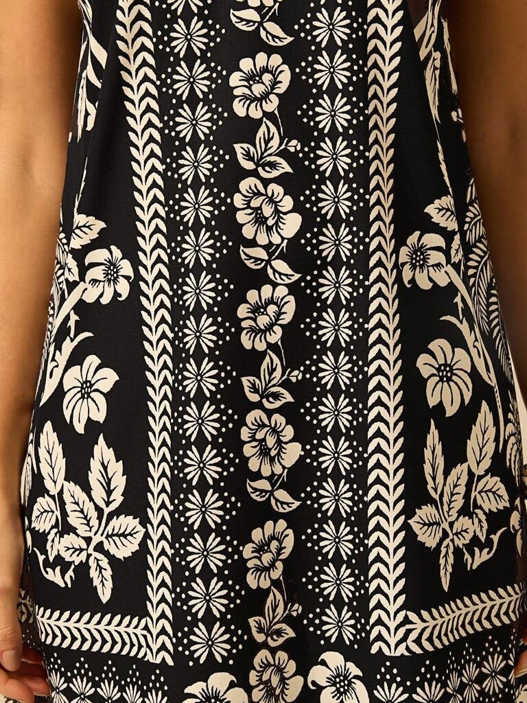 Vestido Curto Boho Bellagio – Estampa Floral & Tribal