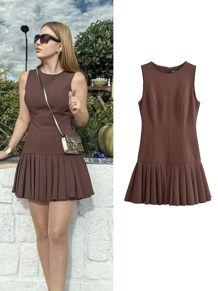 Vestido Feminino Isadora – Plissado Sem Mangas Marrom