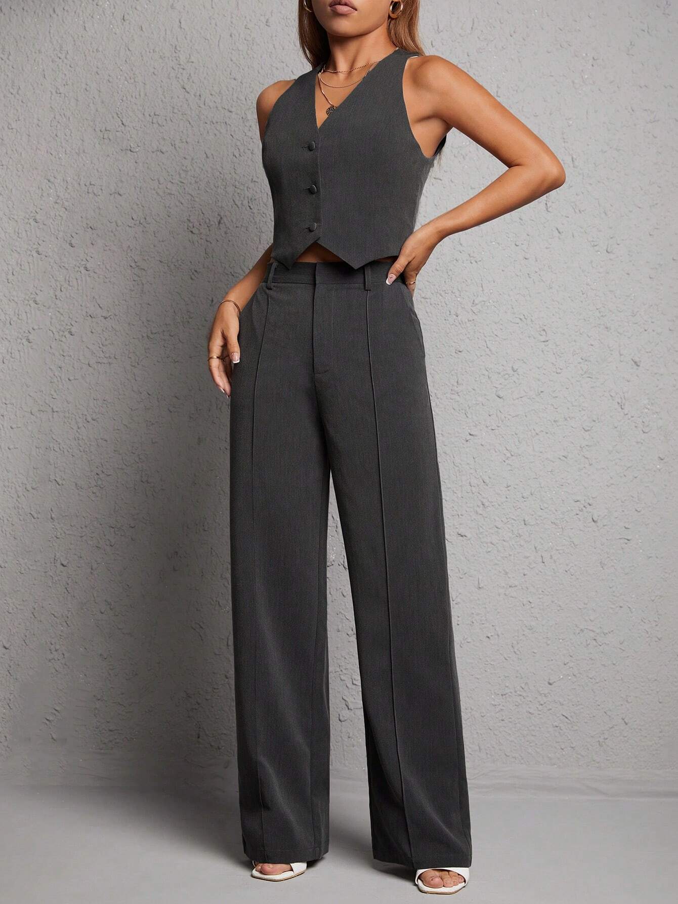 Conjunto Feminino Luciara – Sofisticação Atemporal