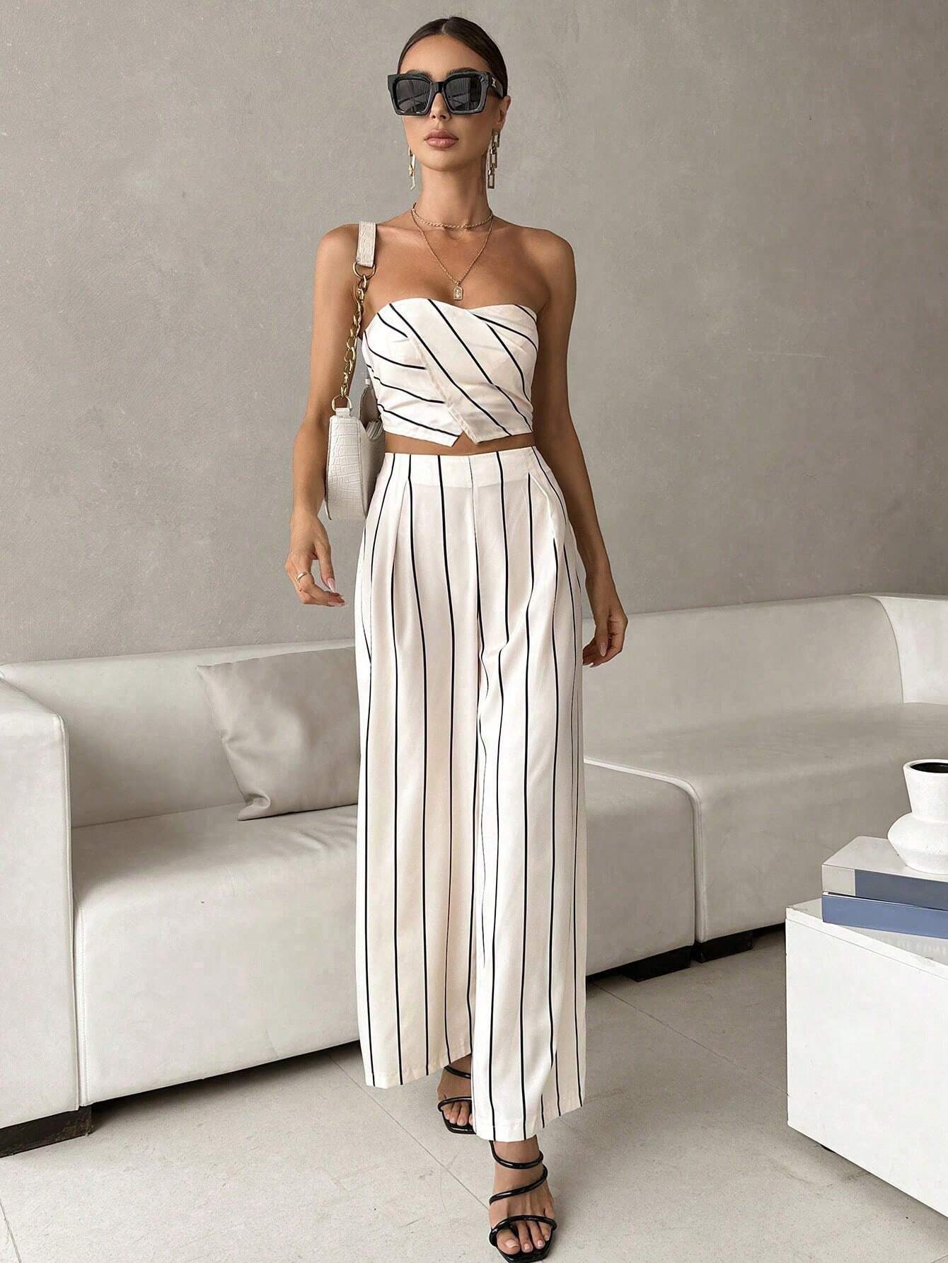 Conjunto Feminino Branco Listrado Riviera
