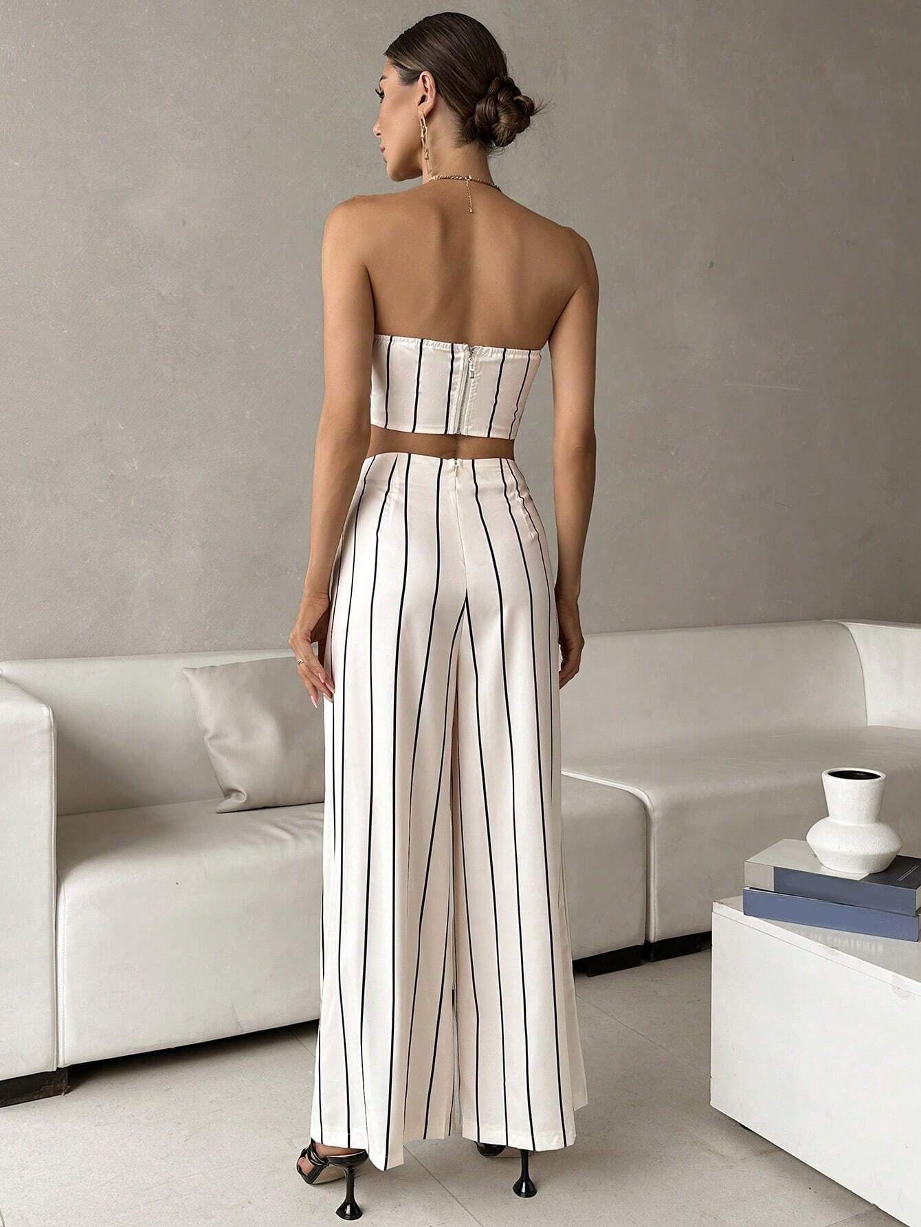 Conjunto Feminino Branco Listrado Riviera