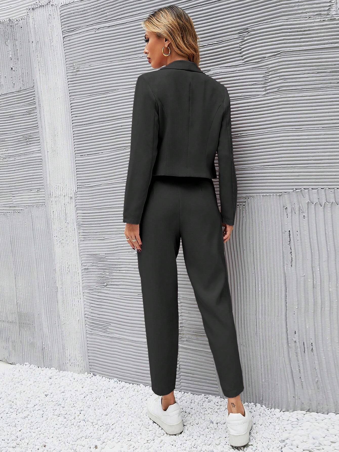 Conjunto Feminino Preto Alfaiataria – Elegância Atemporal