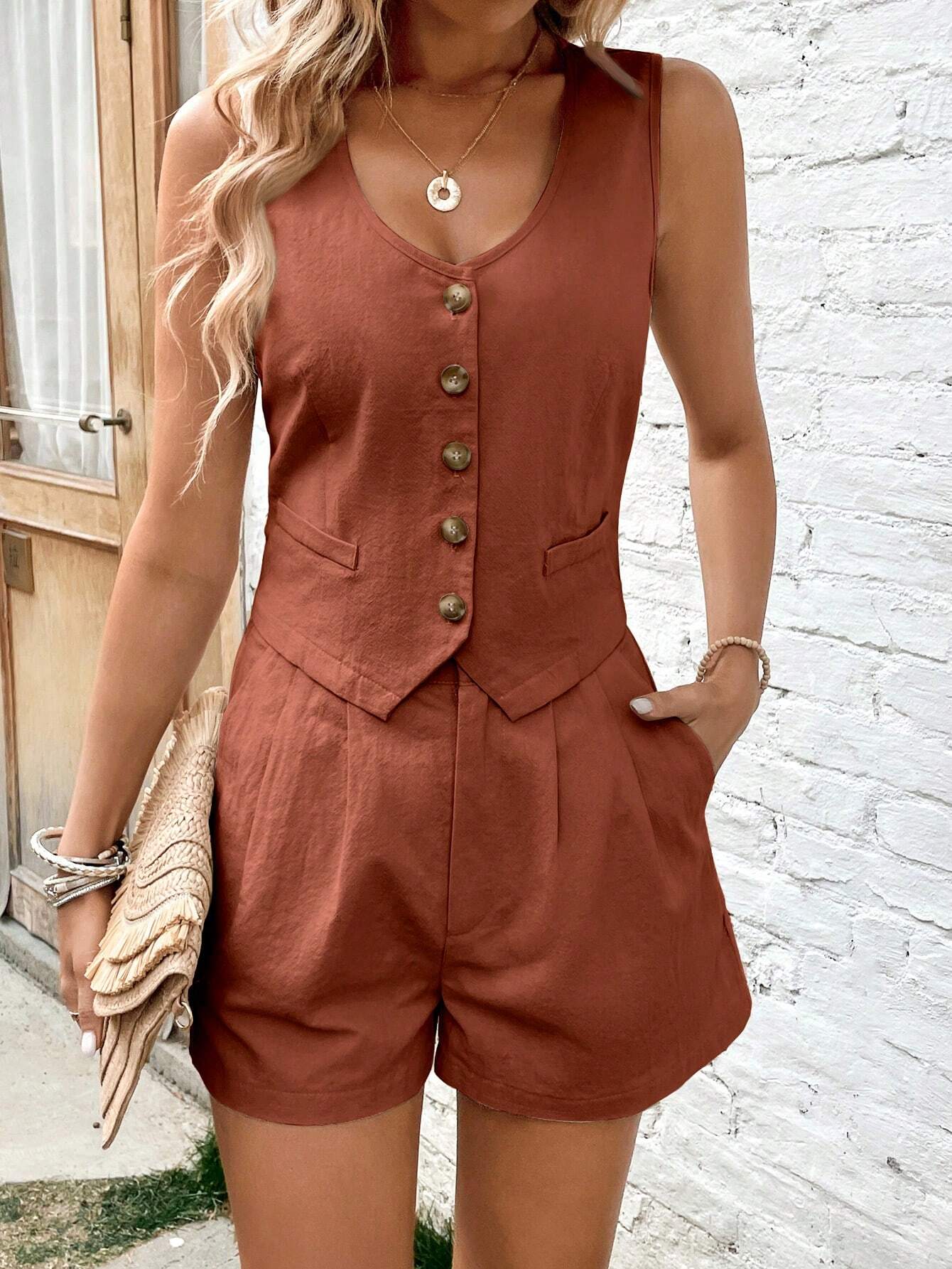 Conjunto Feminino Short &amp; Colete – Elegância Casual