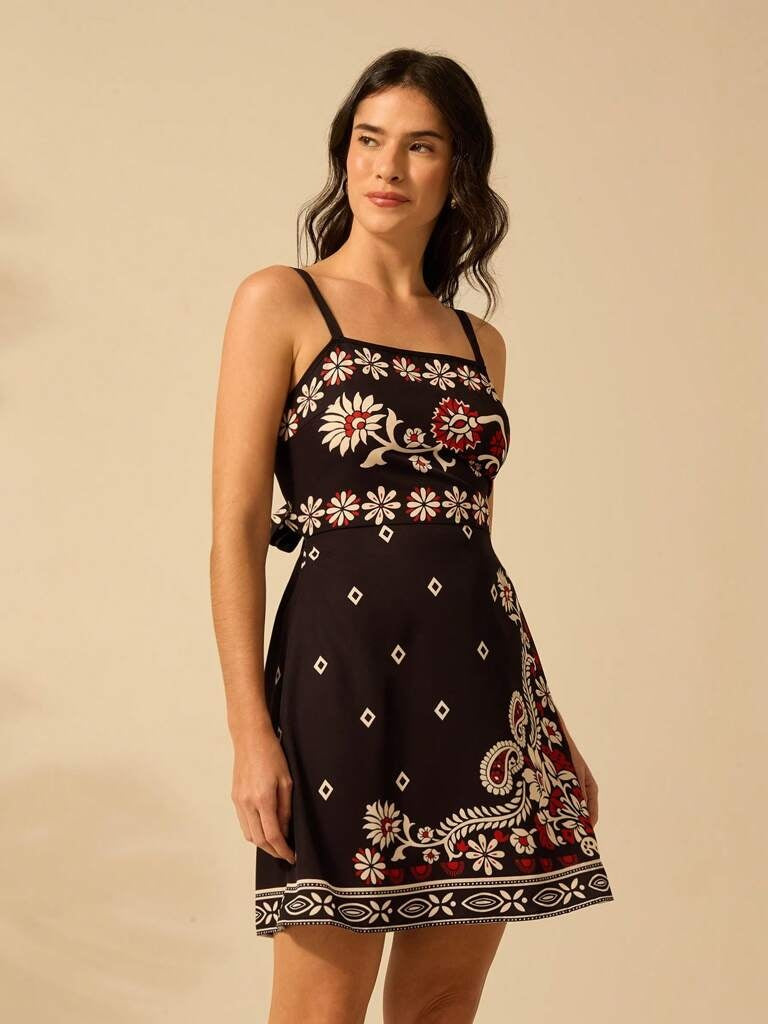 Vestido Curto Boho Ischia – Estampa Tribal &amp; Floral