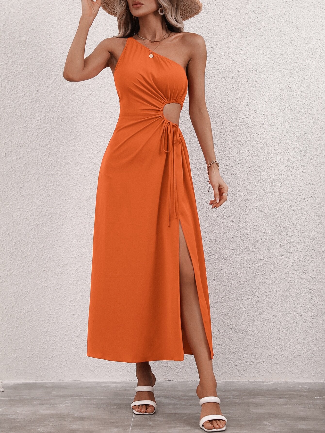 Vestido Midi Preto Gabryelle – Elegância com Toque Moderno