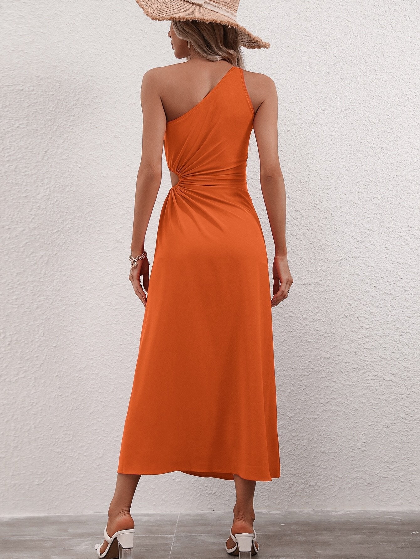 Vestido Midi Preto Gabryelle – Elegância com Toque Moderno